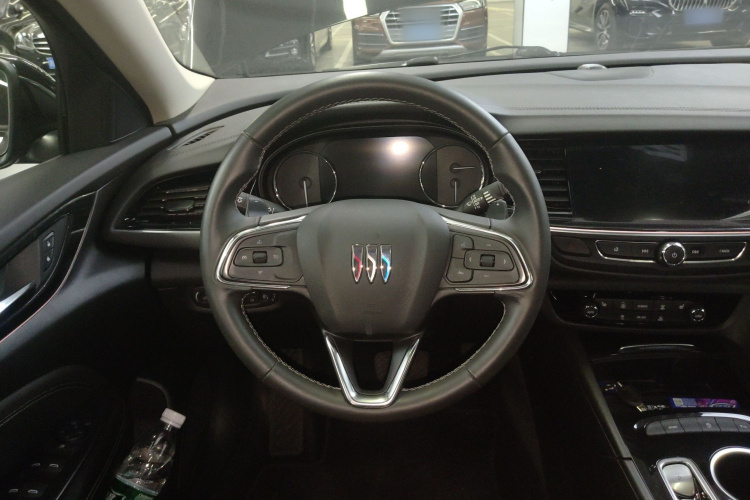 别克 君威 2024款 改款 28T 纵享版中控内饰13