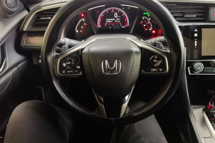 本田 思域 2021款 HATCHBACK 220TURBO CVT劲擎控中控内饰13