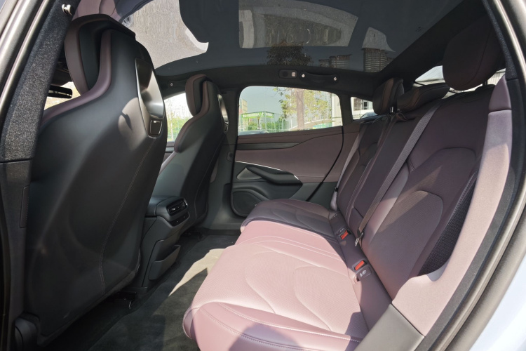 小米汽车 小米SU7 2024款 后驱长续航智驾版中控内饰7003