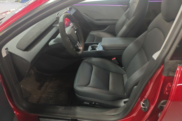 特斯拉 Model 3 2023款 后轮驱动版中控内饰19