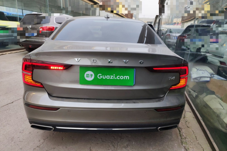 沃尔沃S60 2021款 T4 智逸豪华版车身外观6