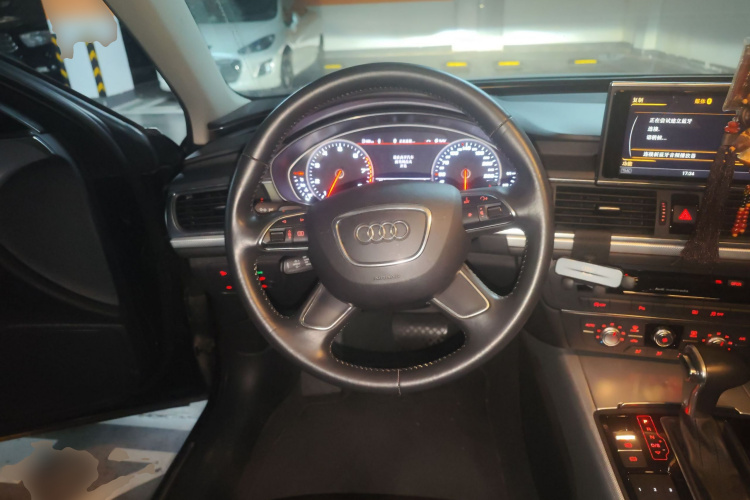 奥迪A6L 2014款 30 FSI 技术型中控内饰13