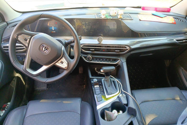 长安 逸动 2020款 PLUS 蓝鲸NE 1.4T GDI DCT尊贵型中控内饰12