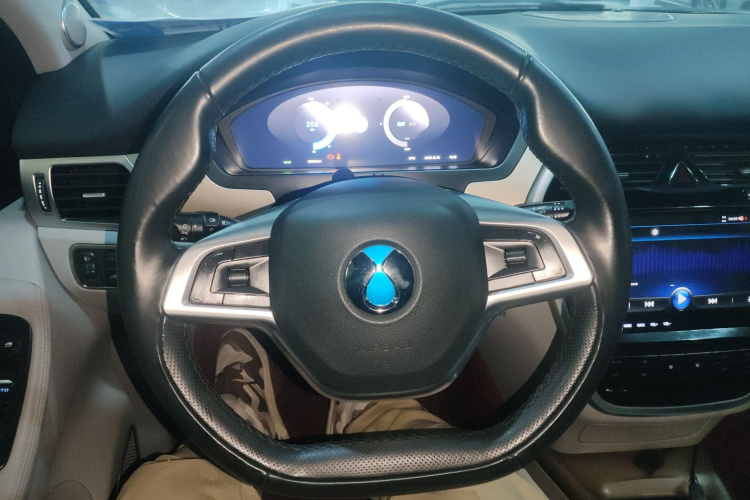 腾势 2018款 500 时尚版局部细节13