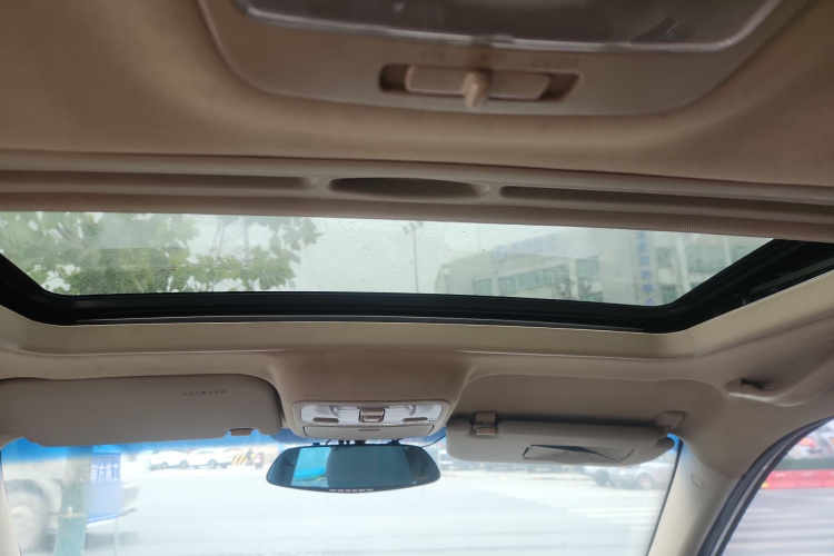 起亚 狮跑 2013款 2.0L 手动两驱版GL局部细节22