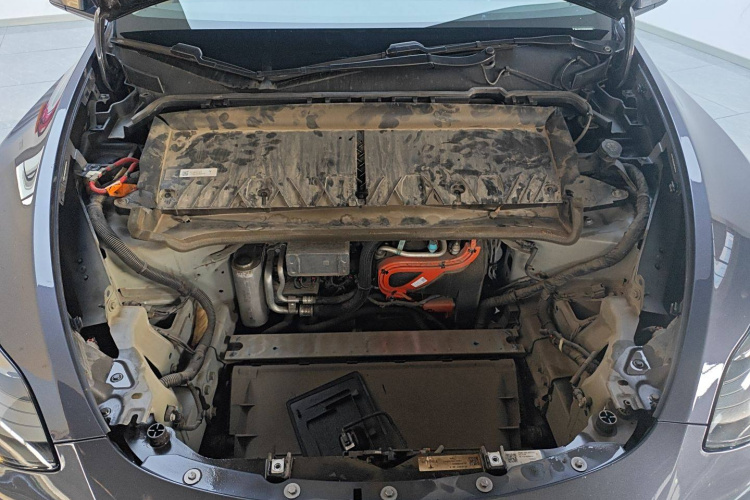 特斯拉 Model Y 2021款 长续航全轮驱动版局部细节24