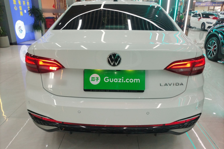 大众 朗逸 2024款 1.5L 自动星空五百万版车身外观6