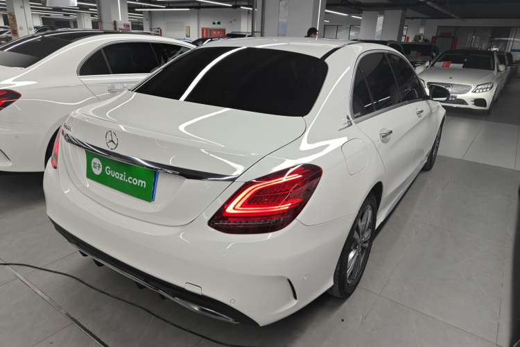 奔驰C级 2020款 改款 C 200 L 时尚型运动版车身外观7