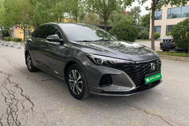 长安 逸动 2021款 PLUS 蓝鲸NE 1.4T GDI DCT尊贵型车身外观3