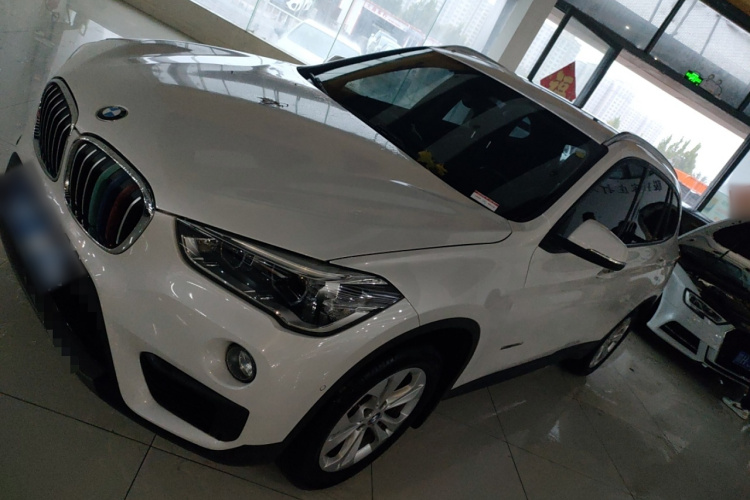 宝马X1 2016款 sDrive18Li 尊享型车身外观6003