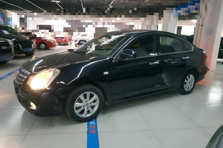 日产 轩逸 2012款 经典 1.6XE 手动舒适版车身外观4