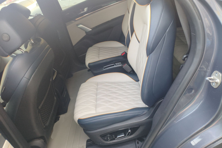 比亚迪 唐新能源 2022款 DM-p 215KM 四驱旗舰型中控内饰7004