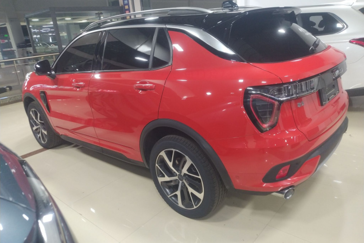 领克01 2017款 2.0T 四驱劲Pro版车身外观4