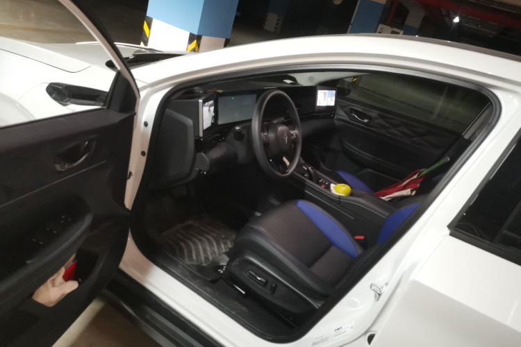 灵悉L 2024款 头号玩家版中控内饰20