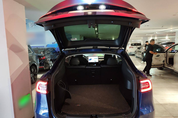 特斯拉 Model Y 2021款 长续航全轮驱动版机舱底盘23