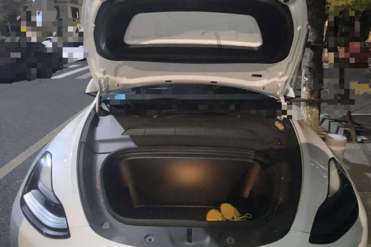 特斯拉 Model Y 2022款 改款 后轮驱动版局部细节24