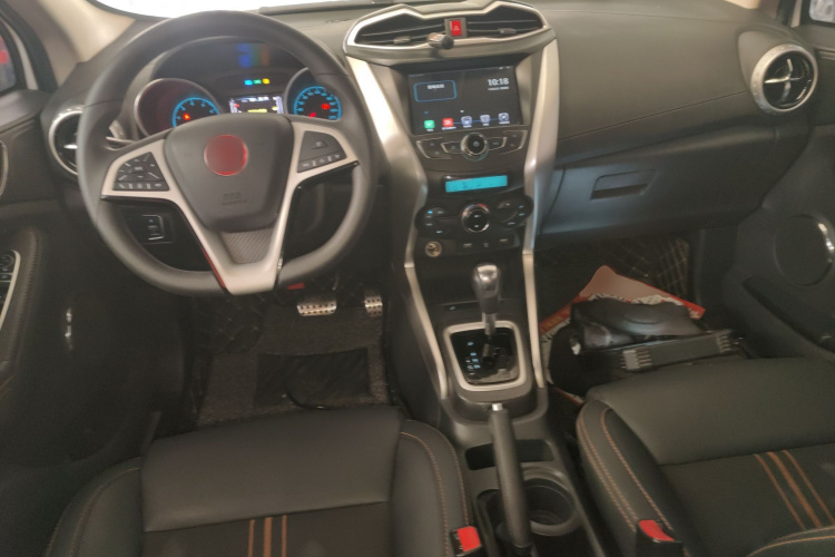 比亚迪 元 2017款 1.5L 自动酷炫互联型中控内饰12