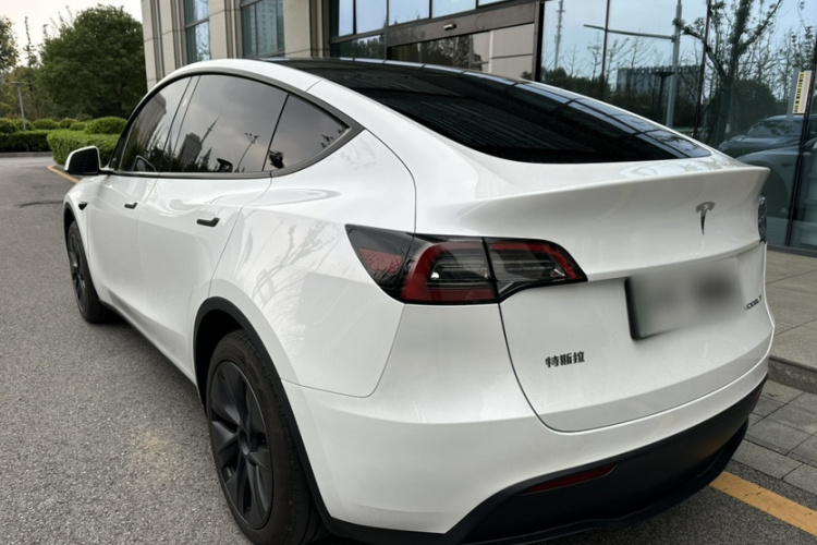 特斯拉 Model Y 2024款 后轮驱动版车身外观6001