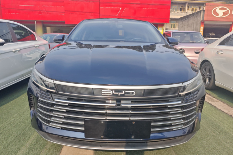 比亚迪 驱逐舰05 2024款 荣耀版 DM-i 55KM 豪华型车身外观2