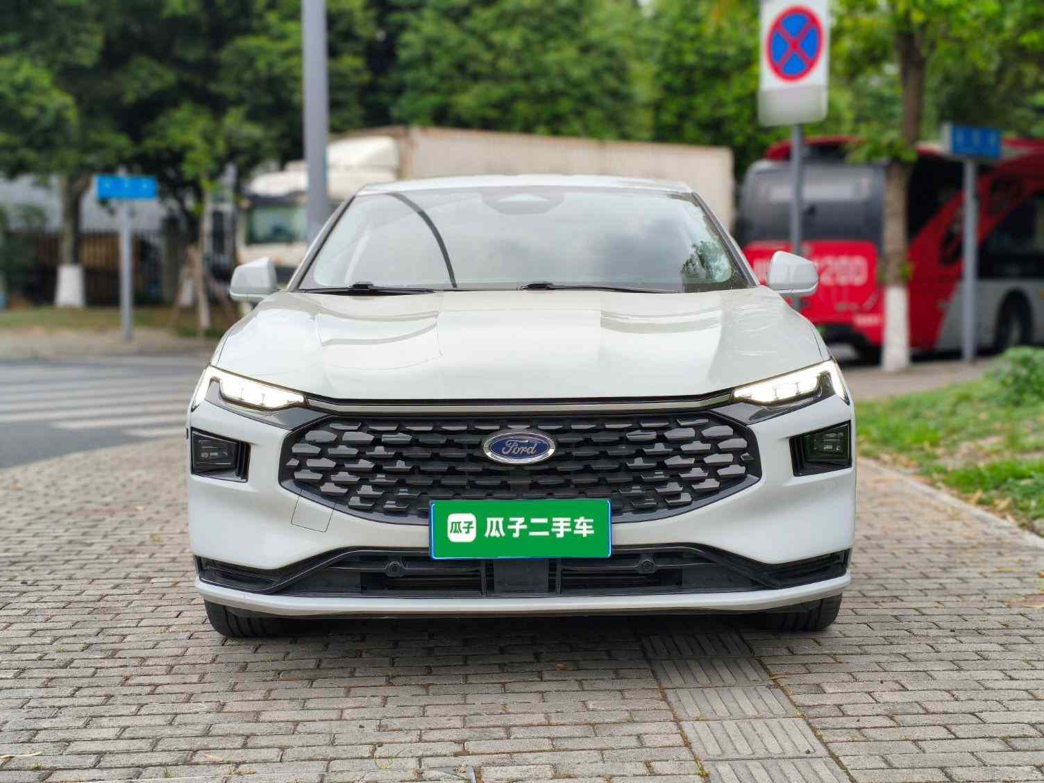 福特 蒙迪欧 2023款 EcoBoost 180 豪华型(1)