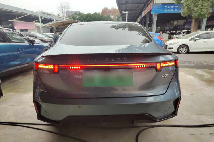 领克07 2024款 EM-P 126长续航 Ultra车身外观6004