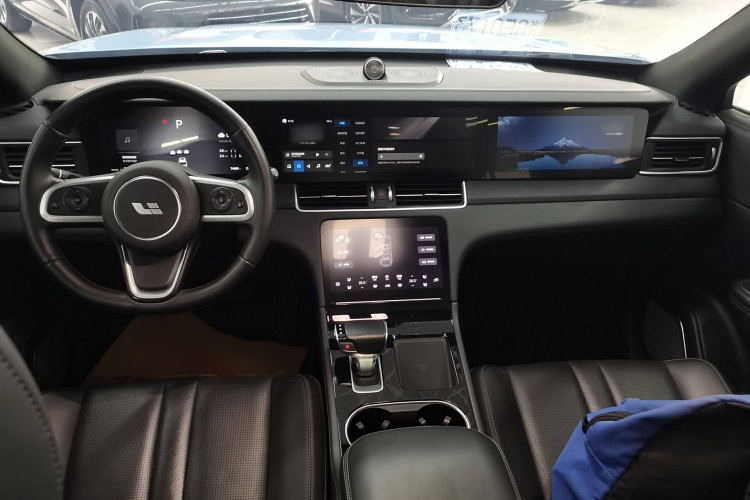 理想汽车 理想ONE 2020款 增程6座版中控内饰12