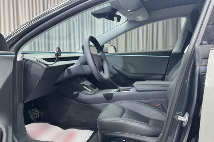 特斯拉 Model 3 2023款 后轮驱动版局部细节41