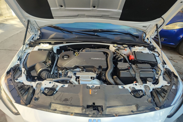 别克 君威 2024款 25T 超享版机舱底盘24