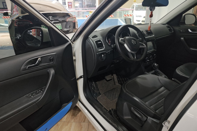 斯柯达 Yeti 2017款 TSI280 DSG创行版中控内饰20