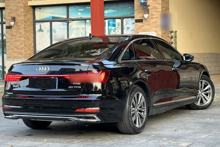 奥迪A6L 2019款 40 TFSI 豪华致雅型车身外观6015