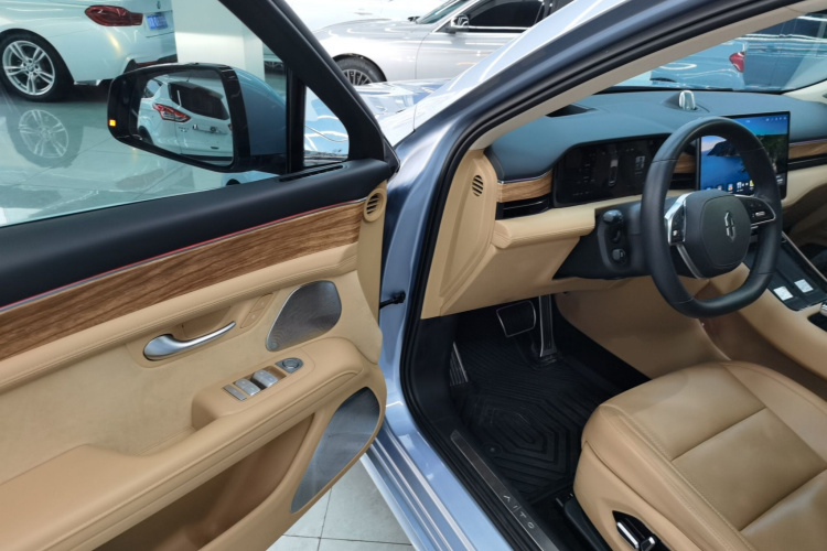 鸿蒙智行 问界M5 2022款 纯电后驱标准版中控内饰7003