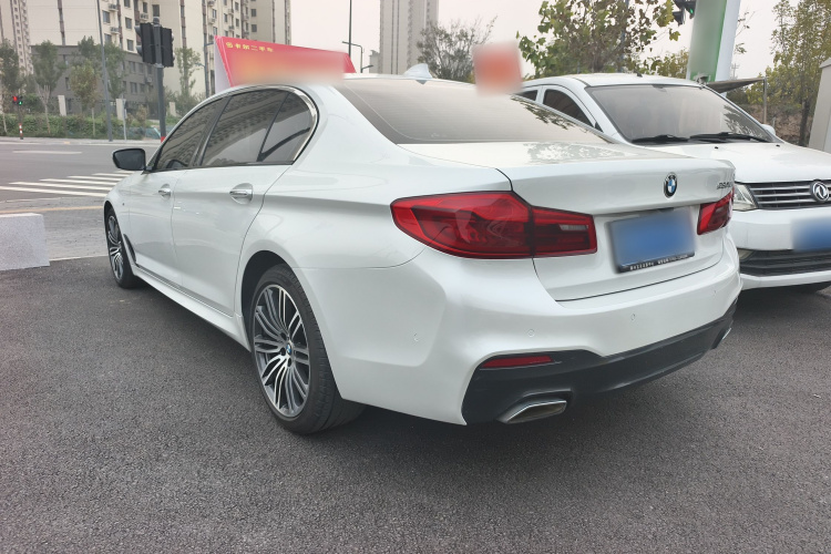 宝马5系 2018款 改款 530Li 领先型 M运动套装车身外观6003
