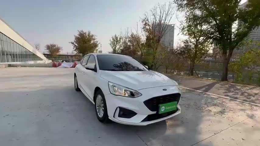 福特 福克斯 2020款 三厢 EcoBoost 180 自动锋潮型实拍1