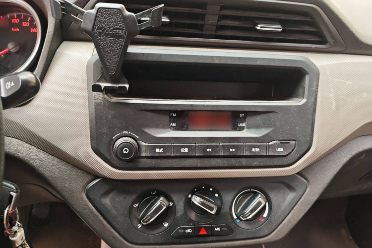 五菱汽车 五菱宏光 2019款 1.5L S标准型国VI LAR局部细节16