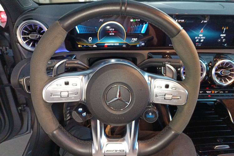 奔驰A级AMG(进口) 2022款 AMG A 45 4MATIC+中控内饰13