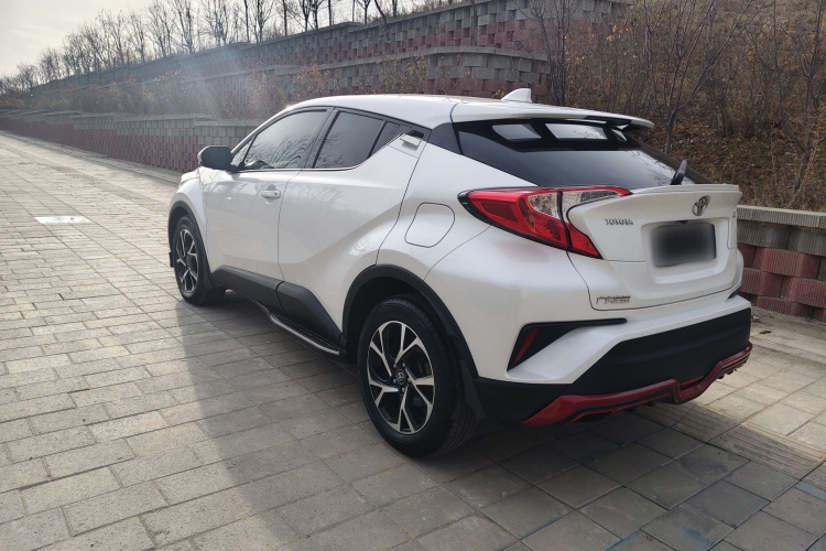 丰田C-HR 2018款 2.0L 领先版 国V车身外观6003