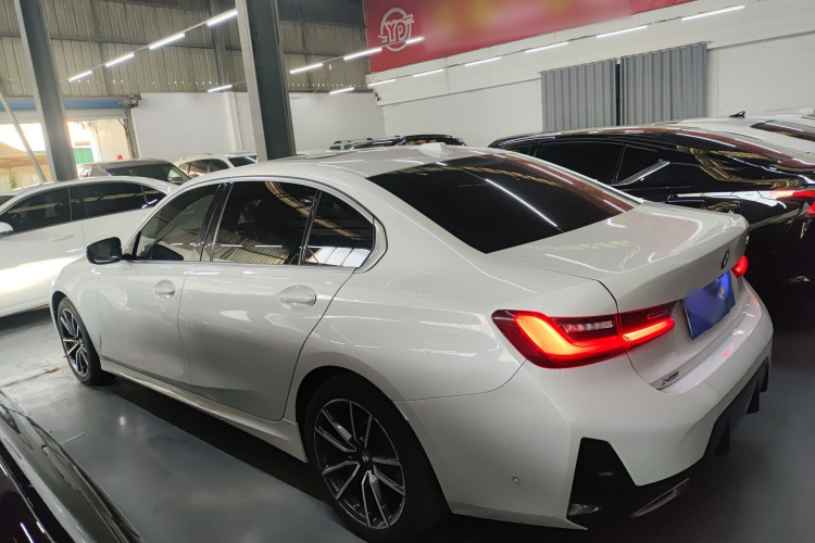 宝马3系 2023款 325Li xDrive M运动套装车身外观4