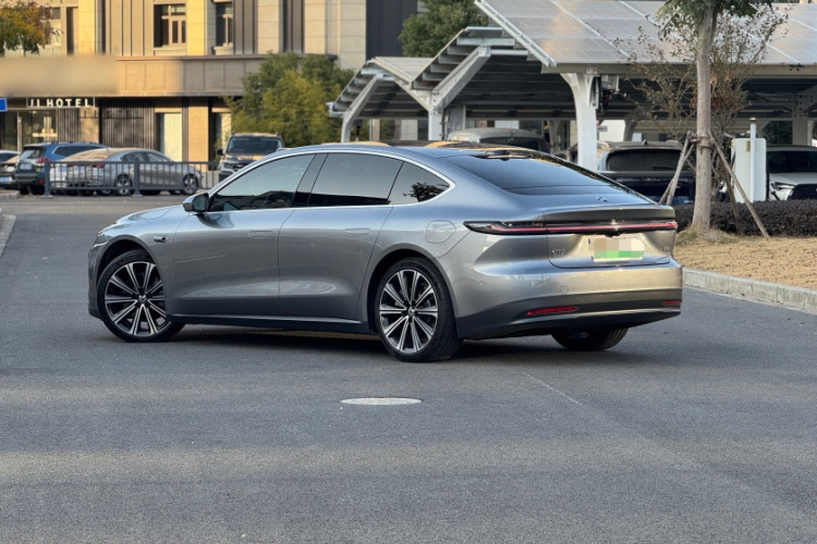 蔚来ET7 2024款 75kWh 行政签名版车身外观6005