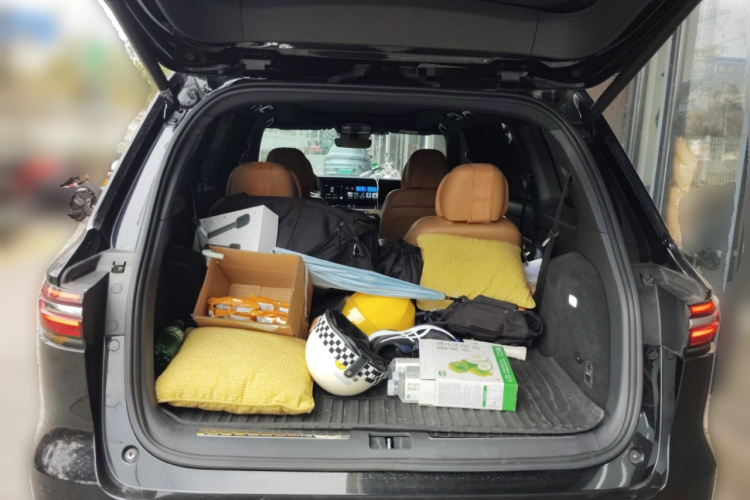 理想汽车 理想ONE 2021款 增程6座版中控内饰23