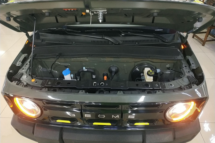 吉利银河 2025款 210km 熊猫骑士机舱底盘24