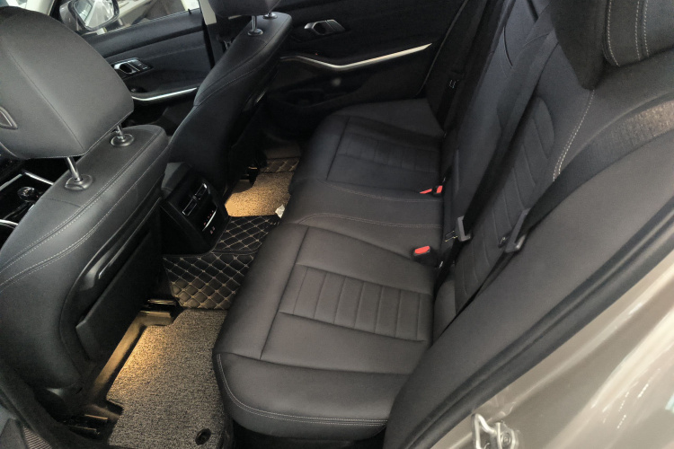 宝马3系 2021款 320Li M运动套装中控内饰21