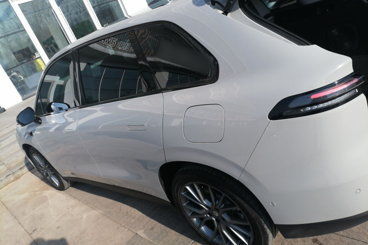 零跑汽车 零跑C10 2024款 210激光雷达版车身外观4