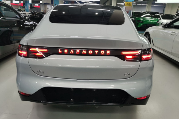 零跑汽车 零跑C01 2024款 纯电 525尊享版车身外观6