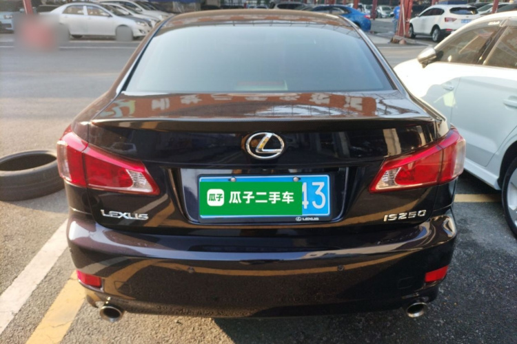 雷克萨斯IS 2011款 250 运动版车身外观6