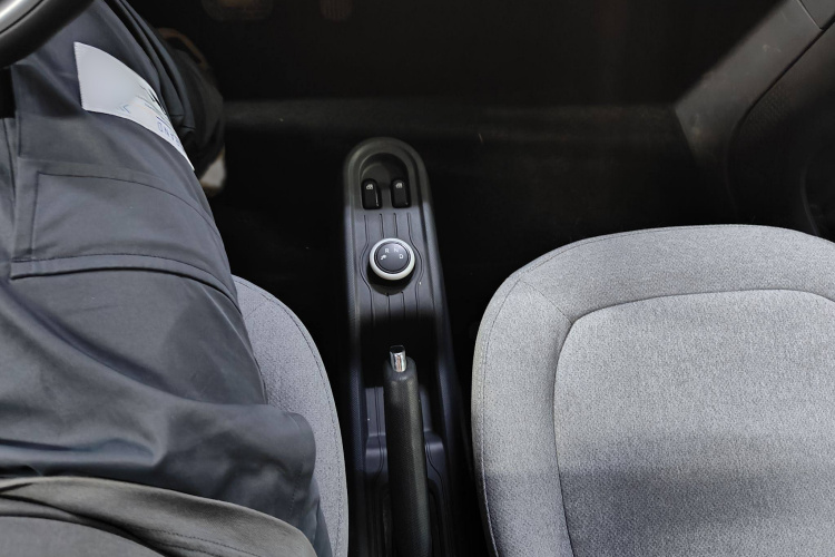 五菱汽车 宏光MINIEV 2021款 马卡龙时尚款 磷酸铁锂中控内饰7004