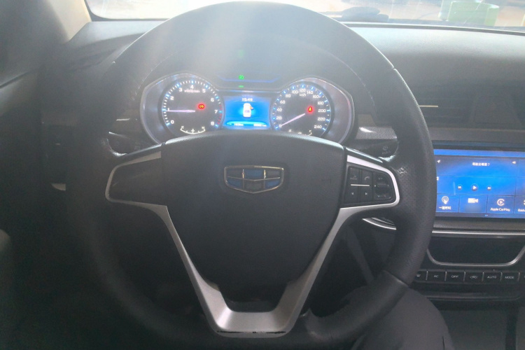 吉利汽车 帝豪 2017款 三厢百万款 1.5L 手动向上版中控内饰13