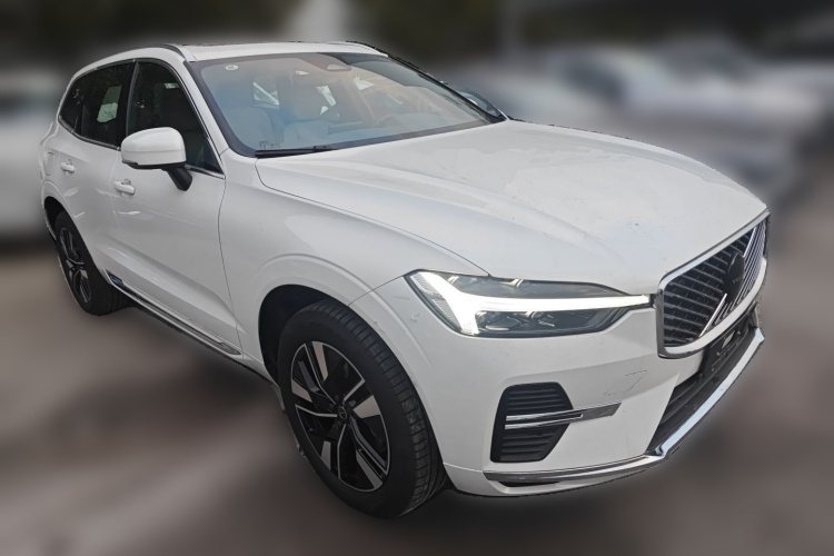 沃尔沃XC60 2026款 B5 四驱智远豪华版车身外观3