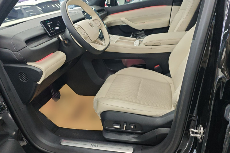 蔚来ES6 2023款 75kWh中控内饰19