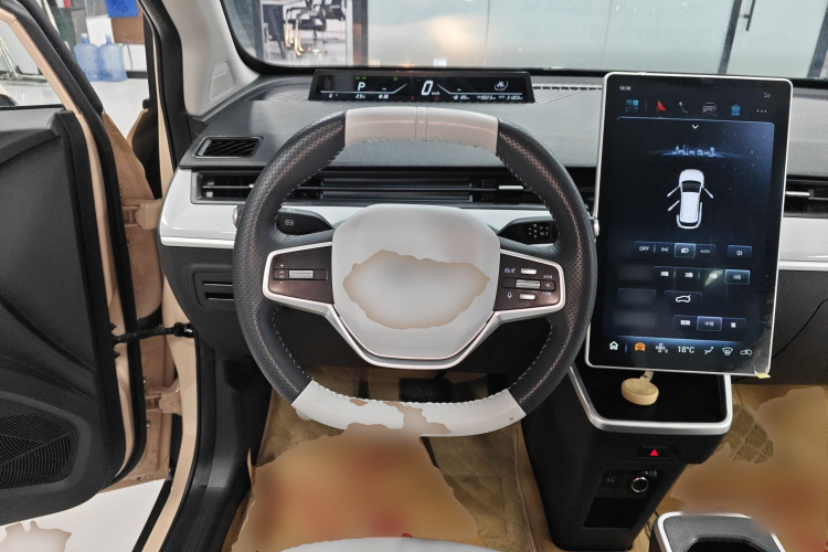 哪吒汽车 哪吒AYA 2023款 401 Lite中控内饰13