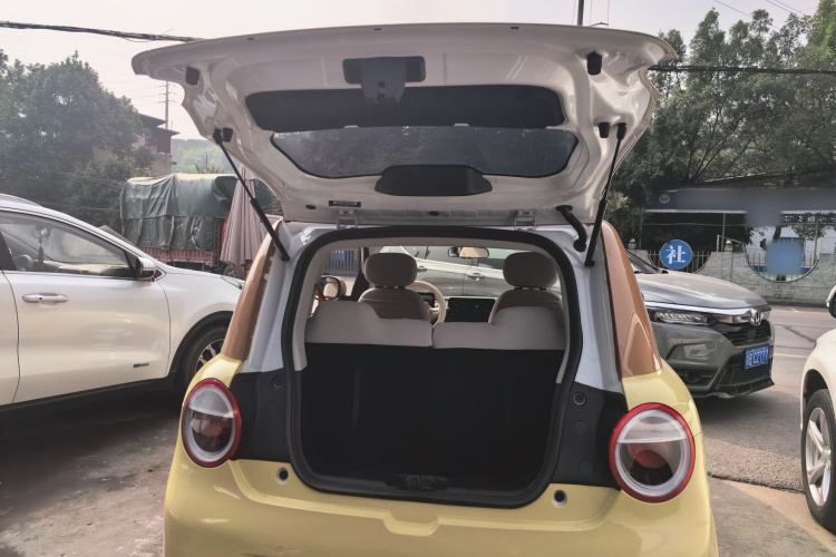 长安启源 长安Lumin 2023款 301km 蜜沁款机舱底盘23